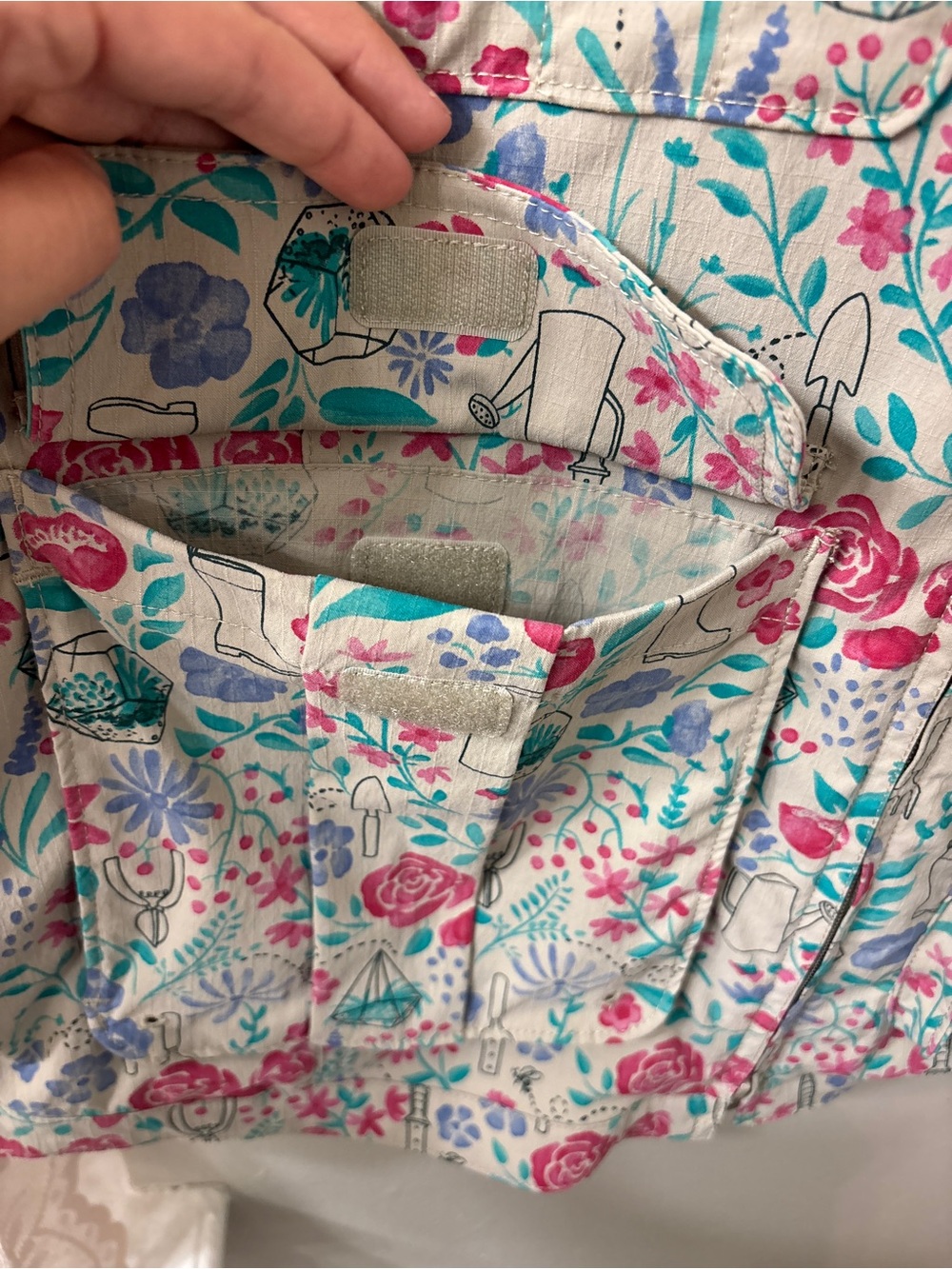 Duluth Trading Co Floral Utility Vest - Picture 3 of 7